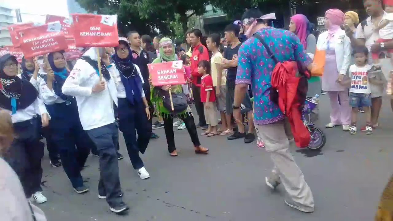 Carnaval batik di CFD