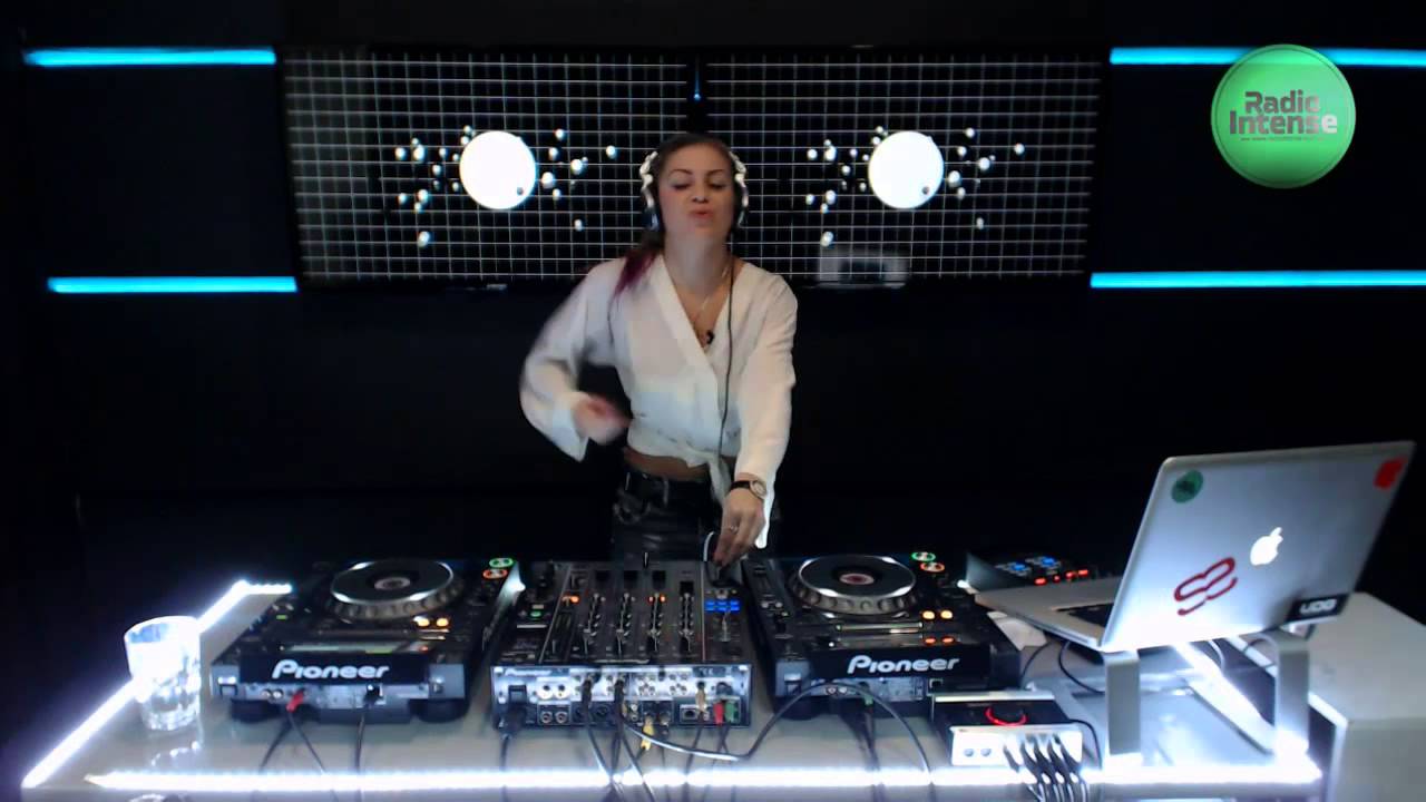 Live @ Radio Intense 17.10.2013 - Sonya (Playstation 013)