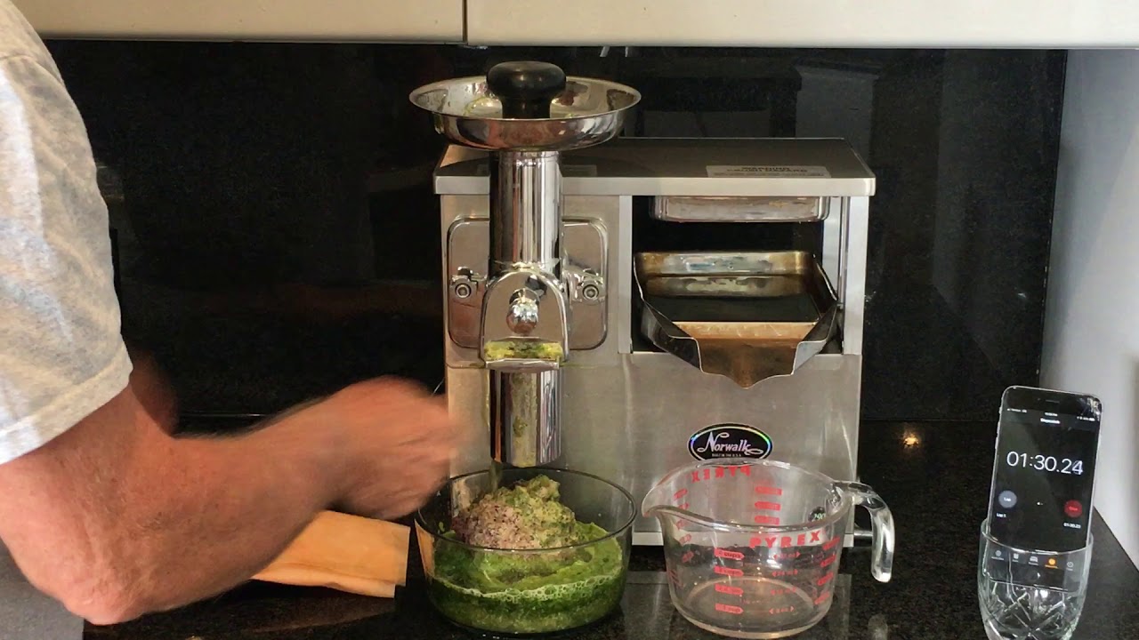 GERSON THERAPY GREEN JUICE ON THE NORWALK JUICER :  FAST & EASY