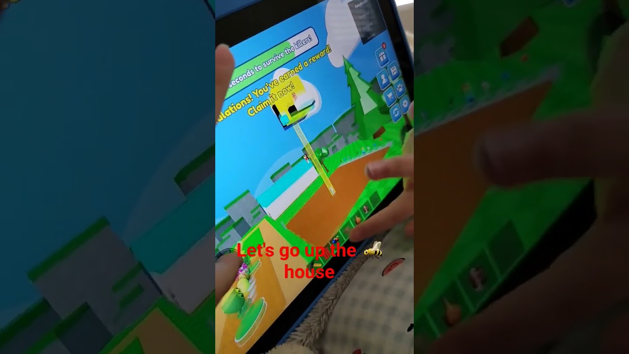#robloxgames #roblox #robloxshorts #shortsvideo Let's go up the  bee house