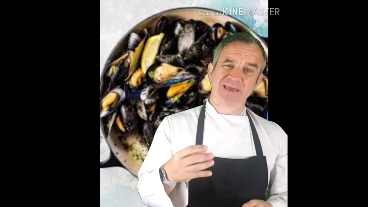 How to cook mussels- in a white wine garlic cream sauce