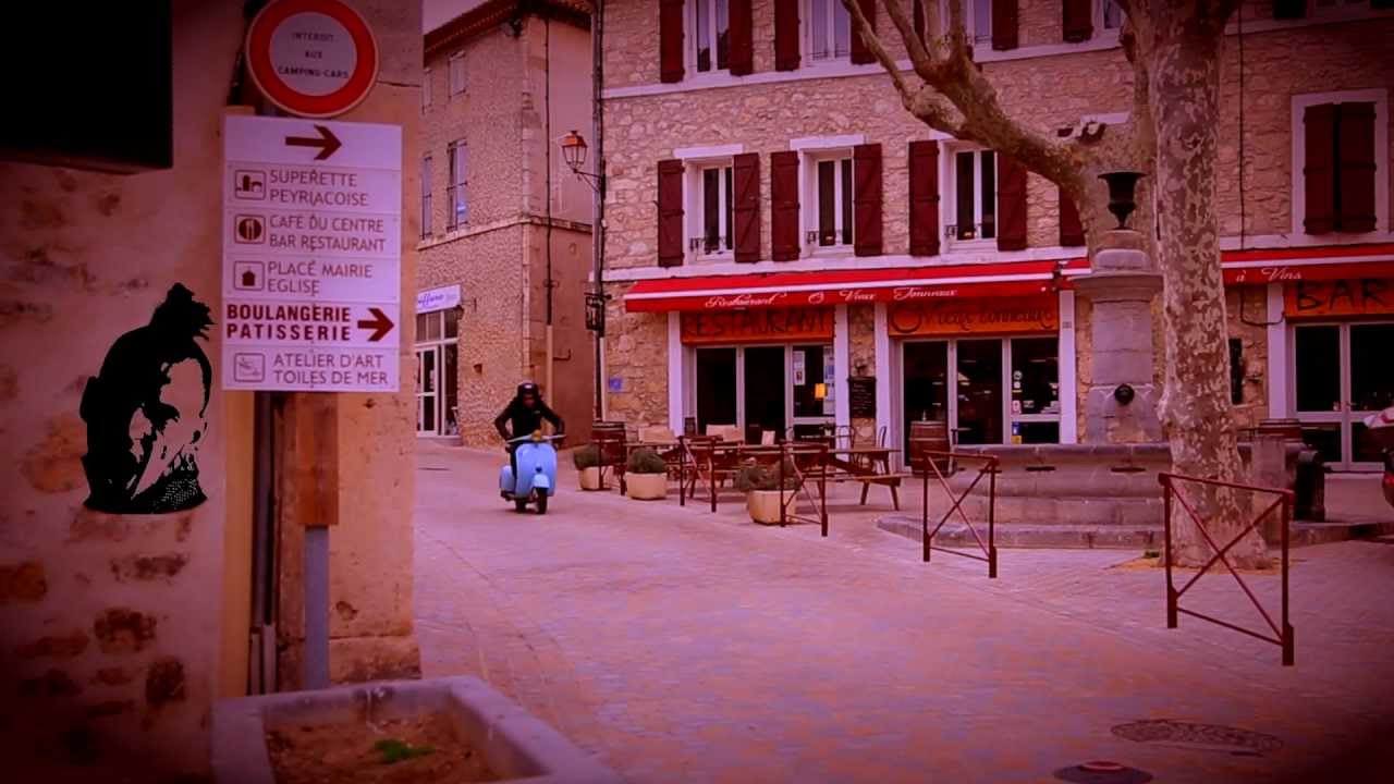 BOB'S NOT DEAD! - Rock'n Roll Vespa - CLIP