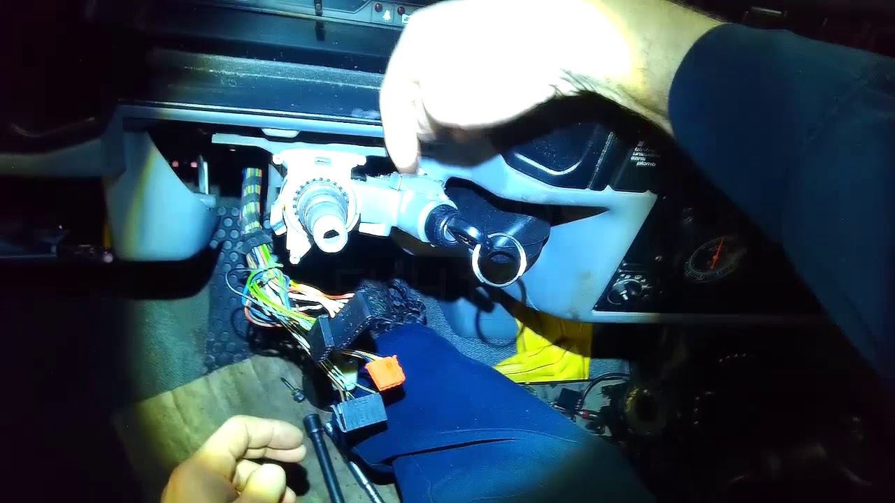 VW T4: Eurovan ignition key cylinder removal