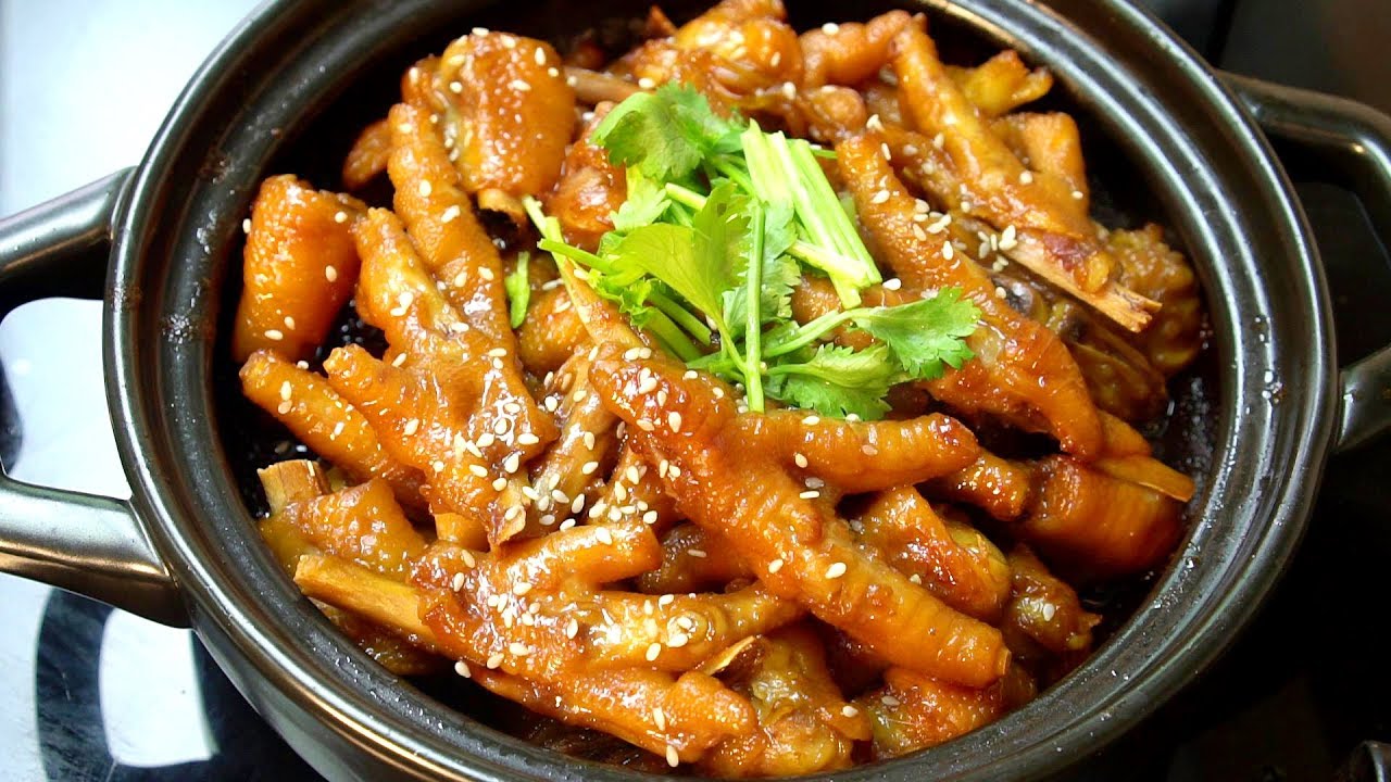 鸡爪这种广式吃法，我家孩子最喜欢，出锅香气四溢，吃一口满嘴香