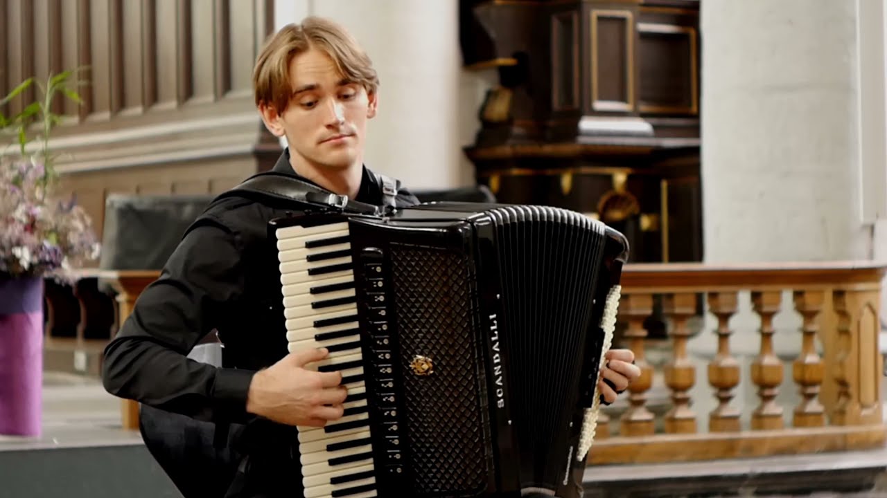 J.S.Bach Prelude and Fugue in C sharp major (Cis - Dur) WTC 1 BWV 848 Accordion - Savva Zihs