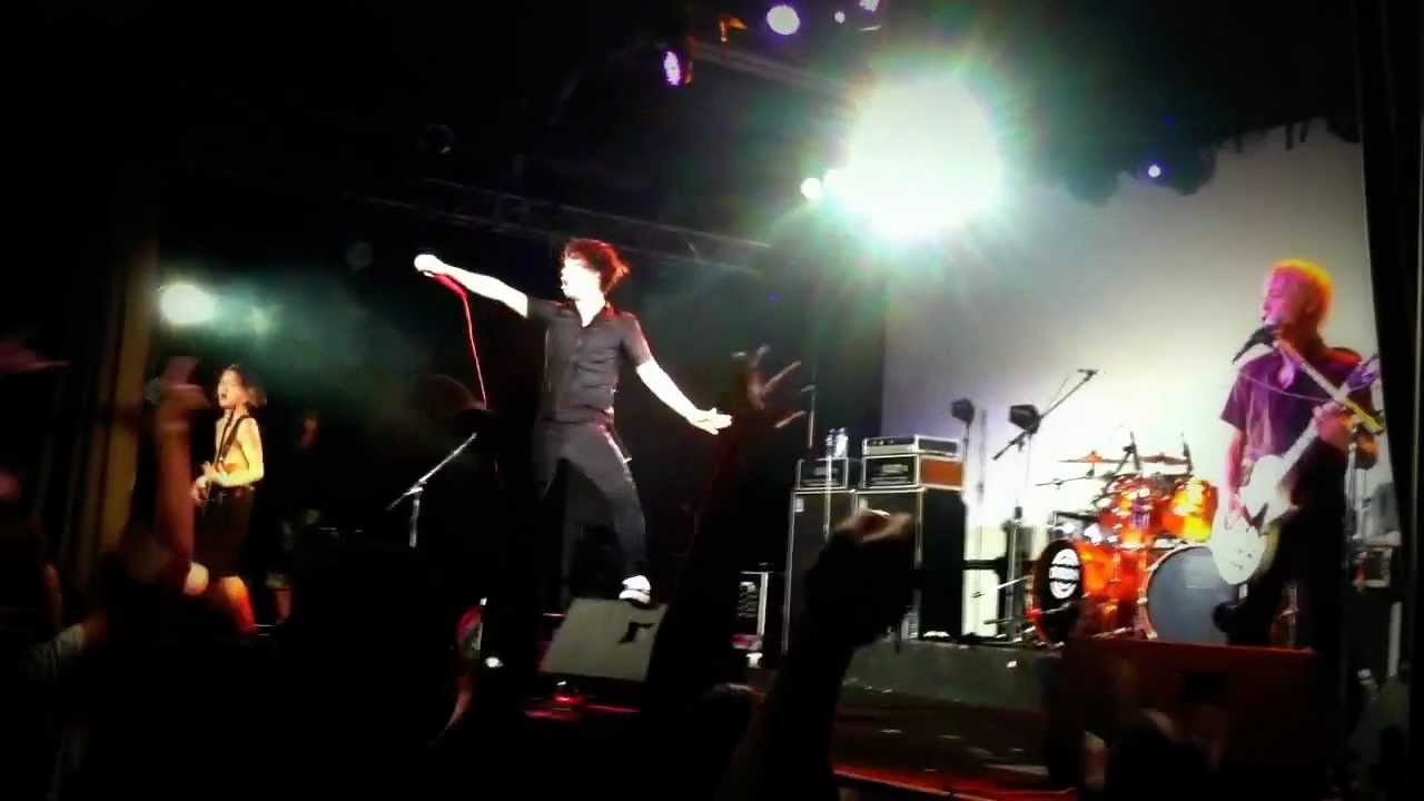 One ok Rock - Koi no aibou kokoro no cupid (Live)