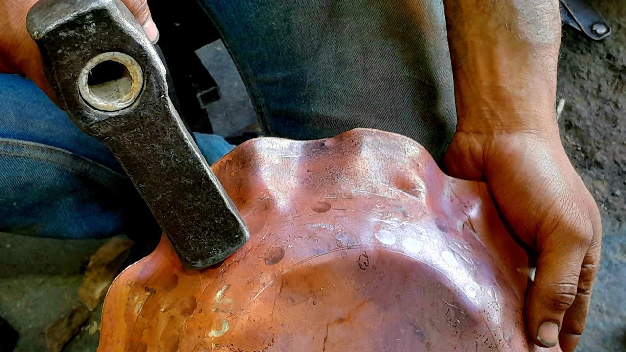 Raw Copper Becomes Art: Inside an Iranian Coppersmithing Workshop