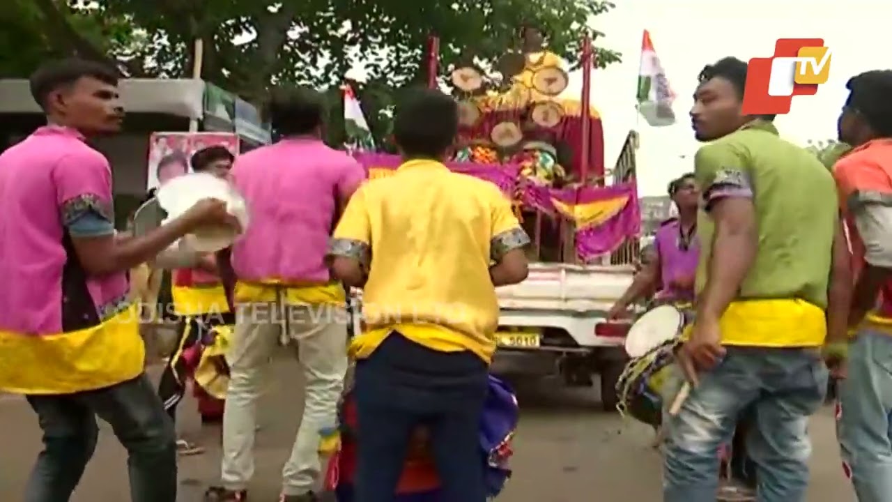 New PCC president Sarat Pattanayak receives grand welcome in Bhubaneswar