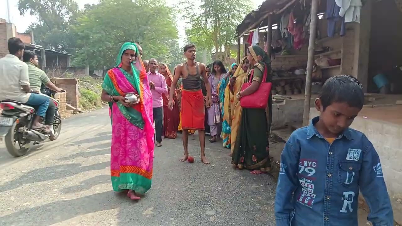 शीतला माई के धाम @में इसी तरह पहुंचाना #है आप लोग एक बार जरूर देखें #