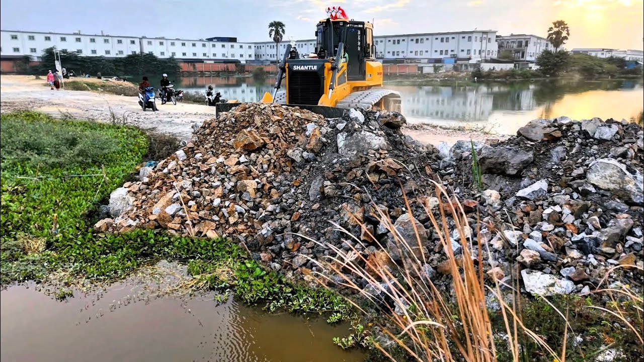Start​ Projectly BUllDozer DH17C3 Skill For Building The Water Using Stones For Fill Landfill Pushes