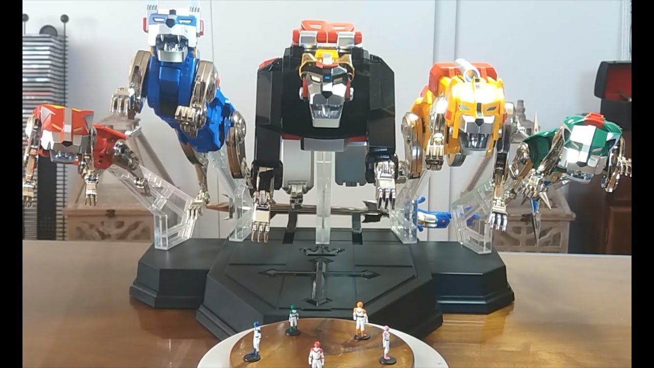 5PRO STUDIO CARBOTIX SERIES CX-004 - VOLTRON BLITZWAY - Il Difensore dell'Universo - Prima parte