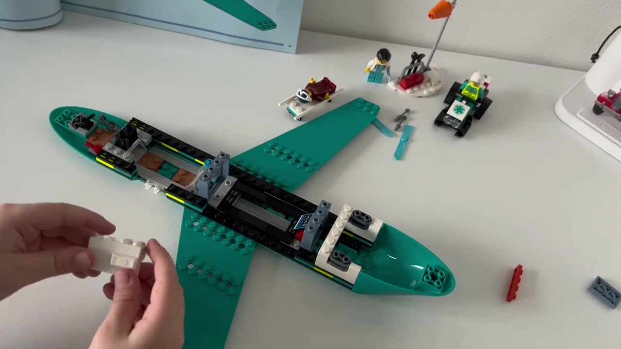 Lego CITY Air Ambulance 60465 