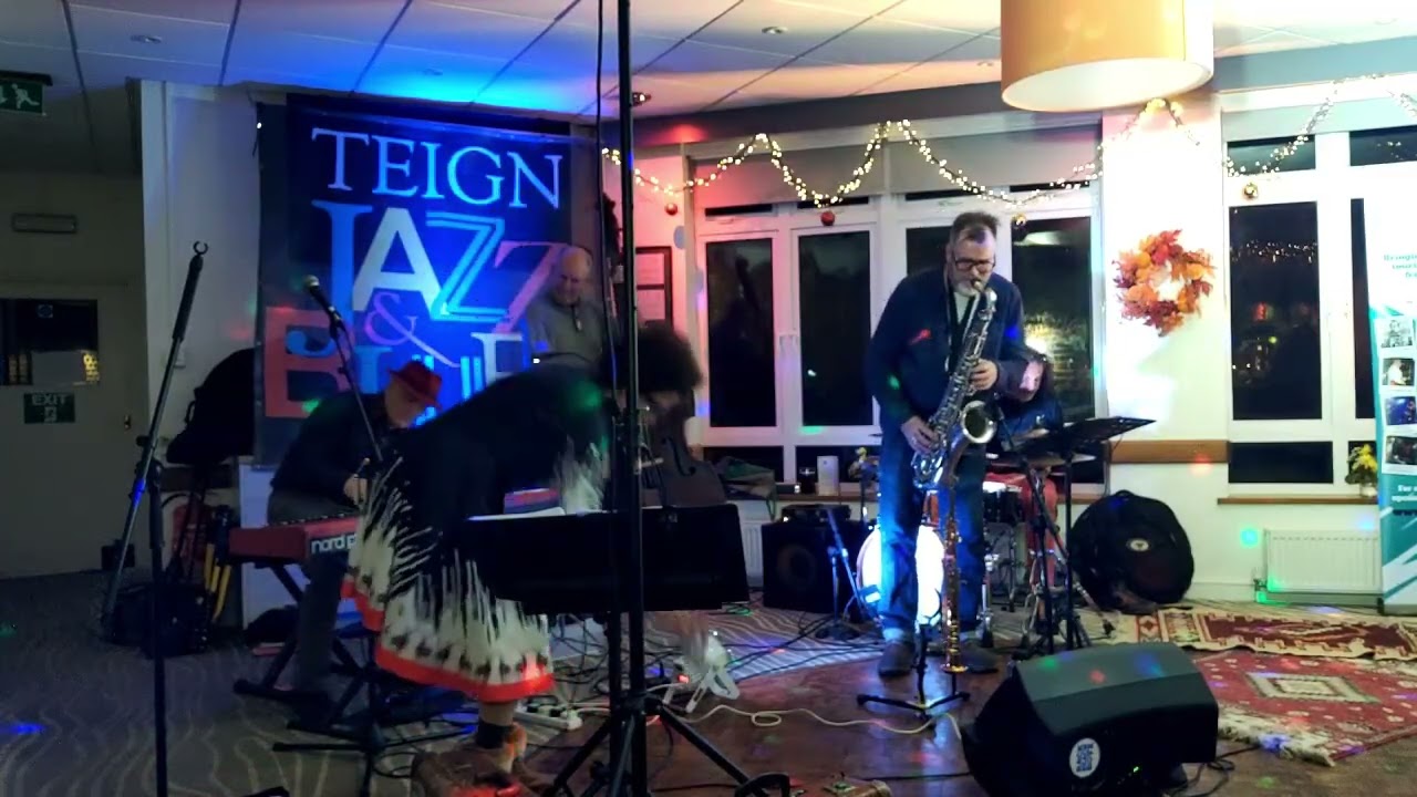 10 Four with Mama Tokus & The King Tut Trio playing Teignmouth Jazz & Blues Club