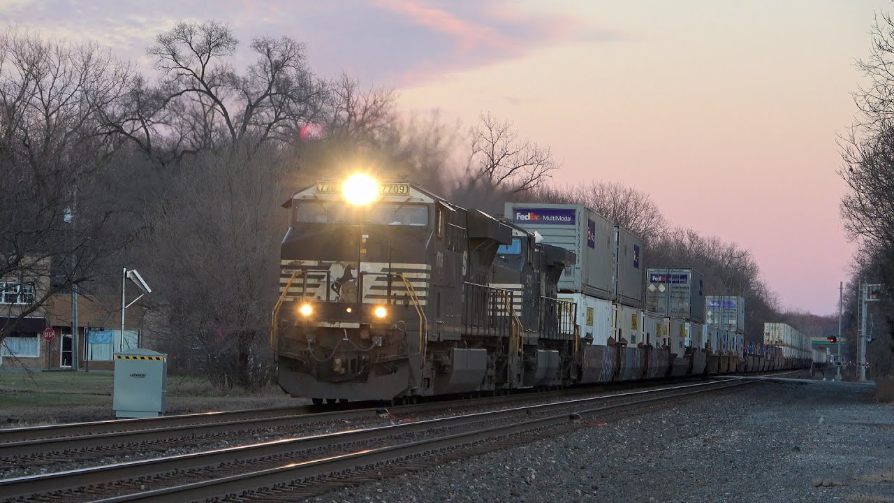 (4K) Railfanning Chesterton Part 3 December 1st 2022