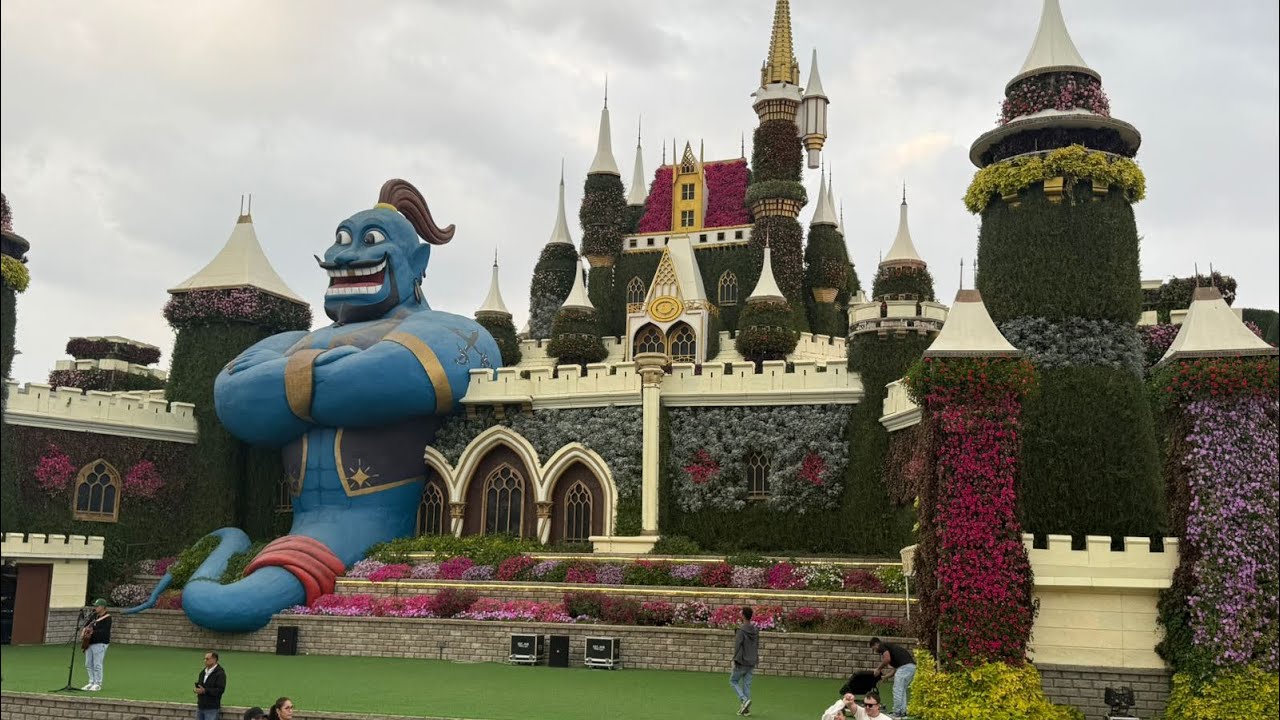 Day -3  in dubai ,Miracle garden ❤️❤️#dailyvlog #minivlog #dubai #trendingnow #views #shorts 