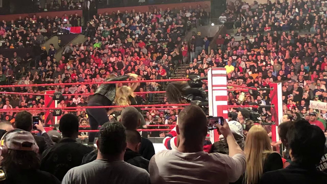 Beth Phoenix Destroys Nia Jax and Tamina