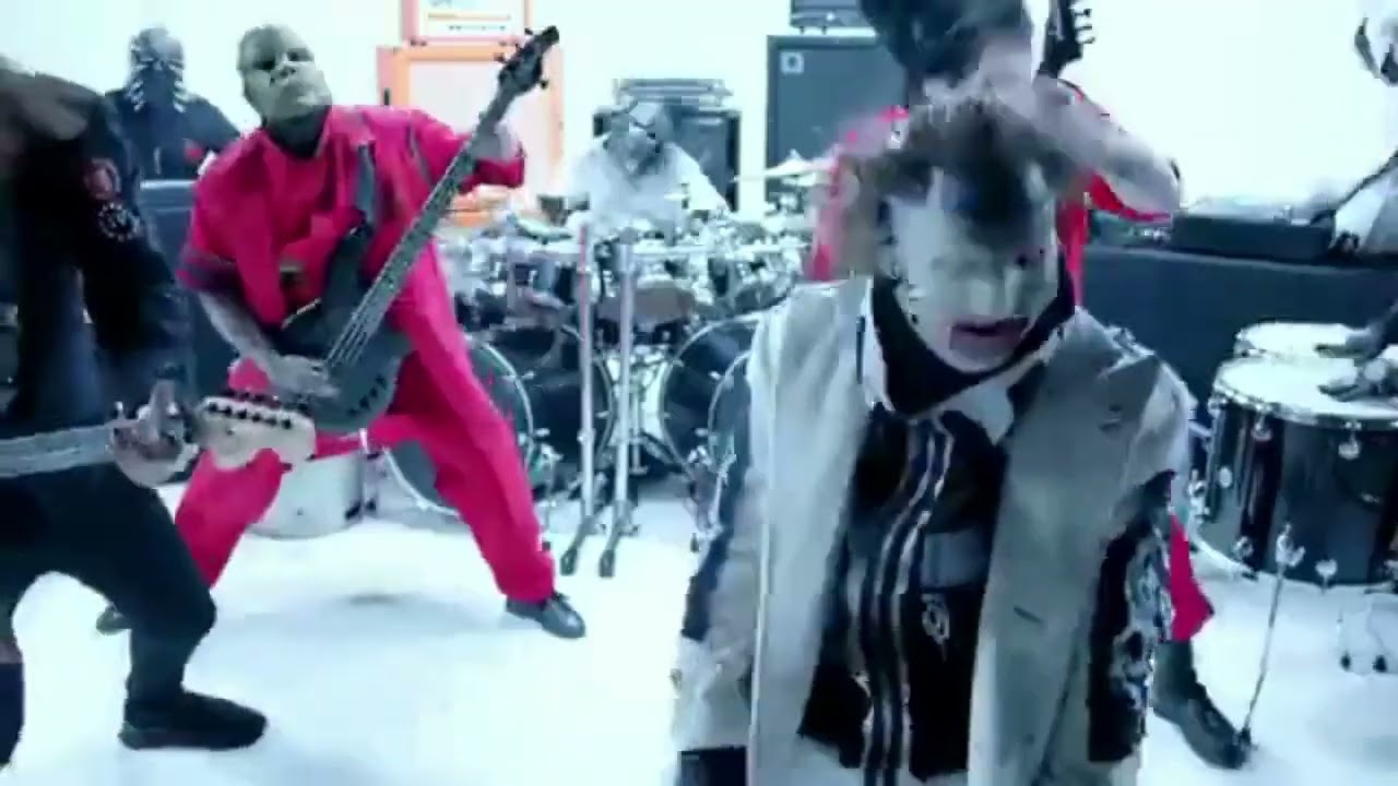 Slipknot headbanging with Spongebob music in the background