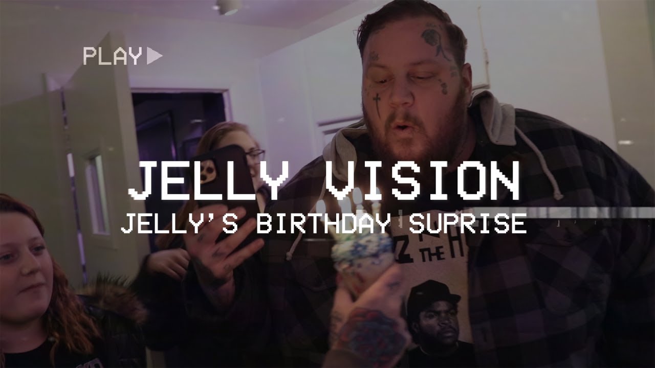 Jelly's Surprise Birthday Party | Bunnie Xo