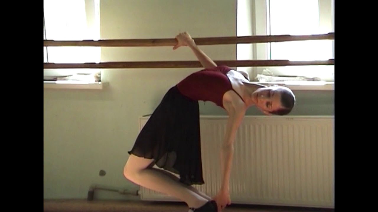 Урок характерного танца