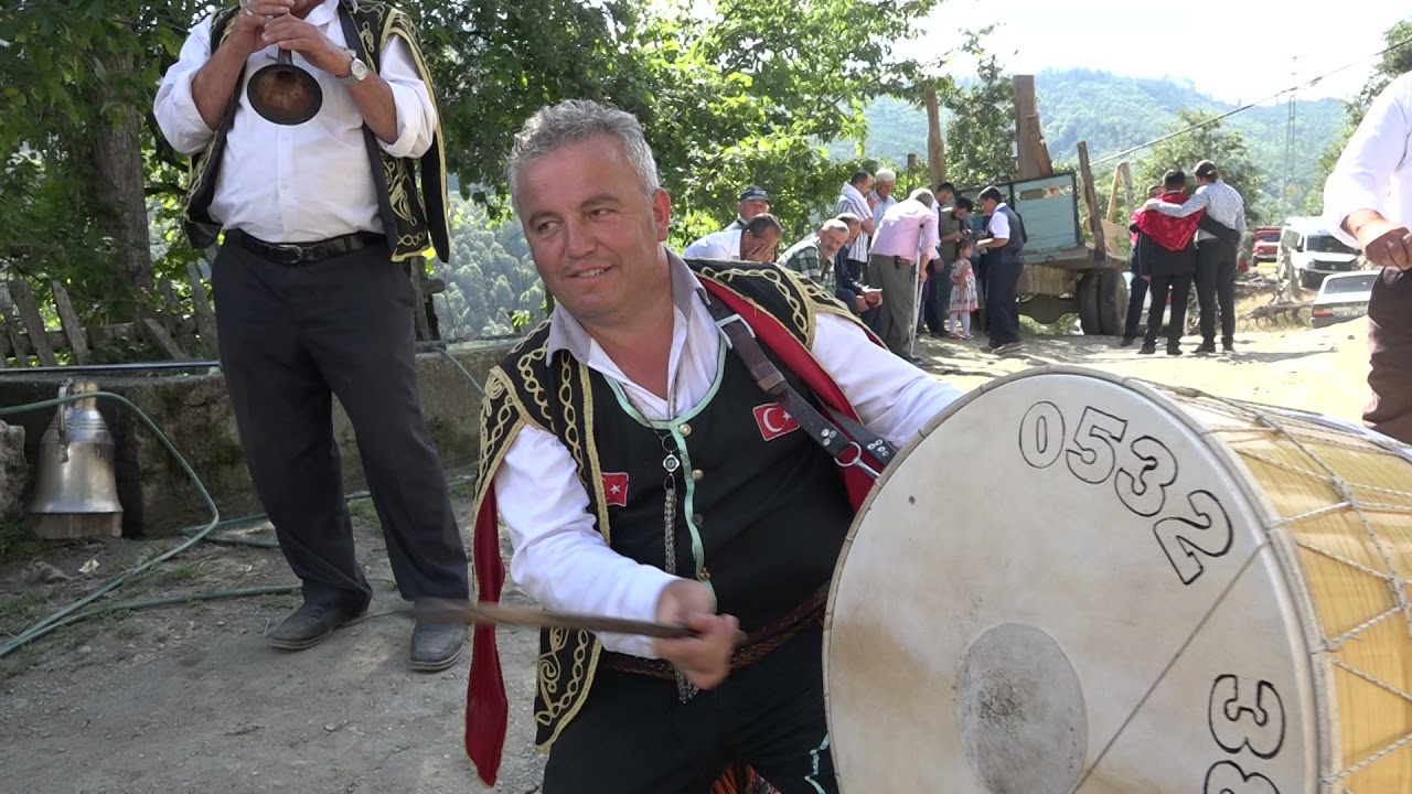 HANÖNÜ ÇAYBAŞI KÖYÜNDE DAVULCU MURAT KARADAĞ'DAN GAZEL