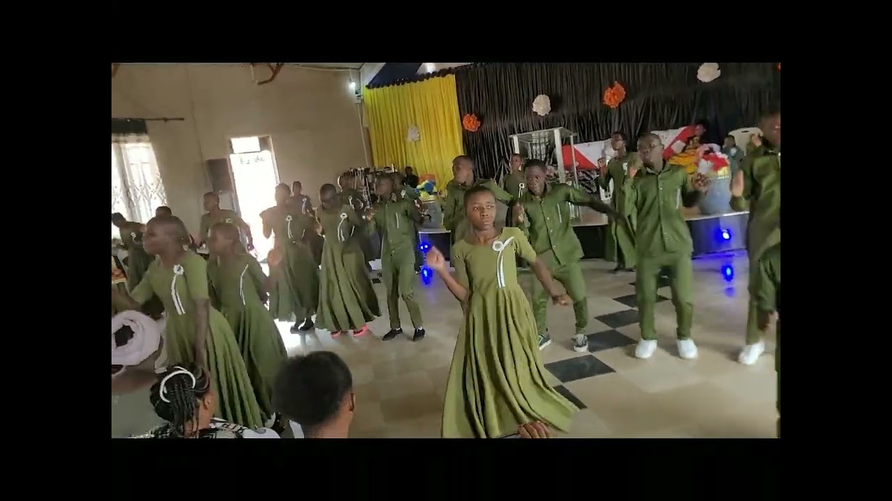 Mungu mwema  ISRAEL KWAYA
