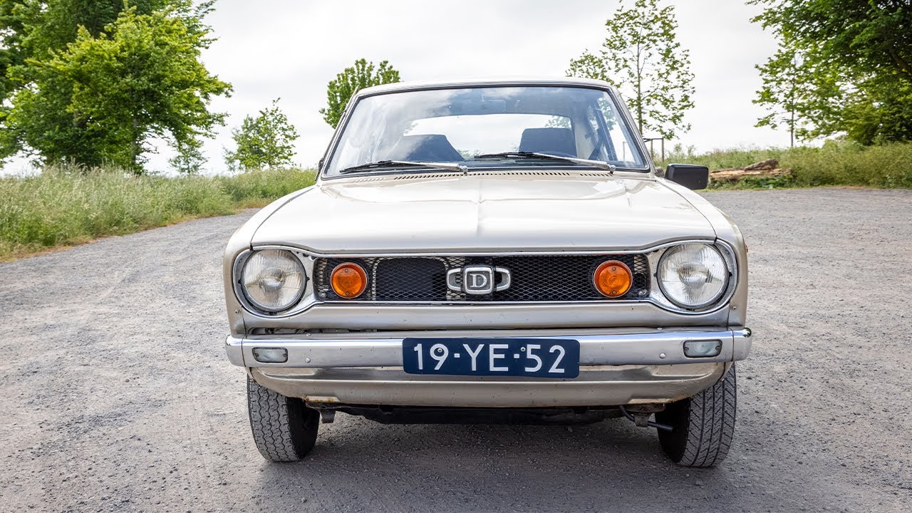 Datsun Cherry 100A E10 (1977) | Epische Carshoot op Unieke Locatie!