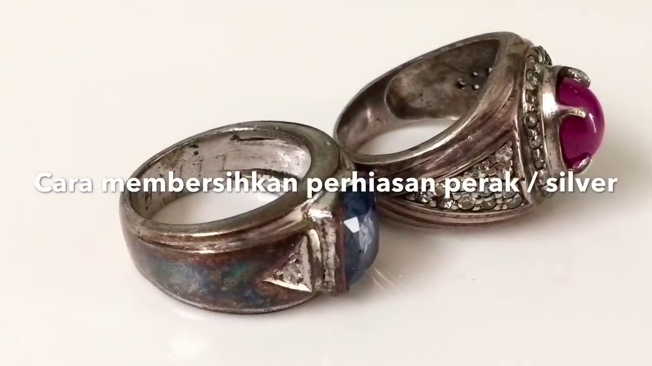 Cara membersihkan perhiasan cincin perak / silver
