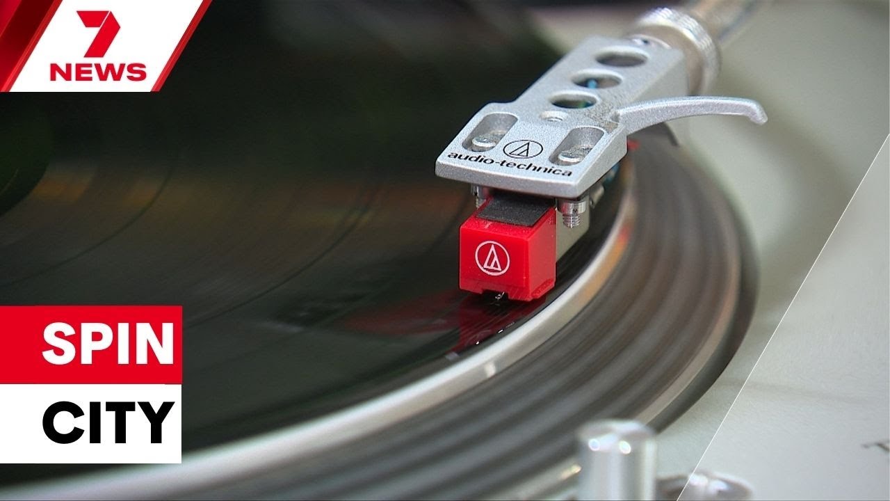 Spin city as Melbourne music lovers embrace the vinyl revolution | 7NEWS