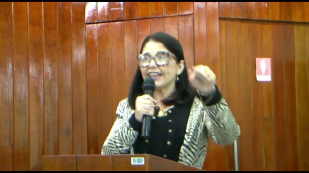 Vereadora Íris Moreira (MDB), falou sobre as contas reprovadas da prefeitura de Valença do Piauí