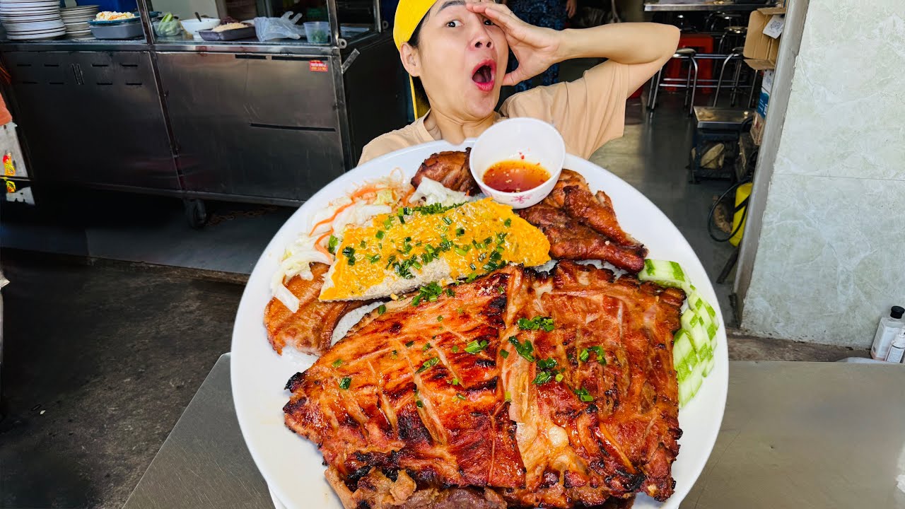 NGA SUMO QUẰN QUẠI ĂN THỬ THÁCH DĨA CƠM TẤM CÓ TẢNG SƯỜN TO NHẤT VIỆT NAM LÀM CÔ CHỦ QUÁN CHAO ĐẢO