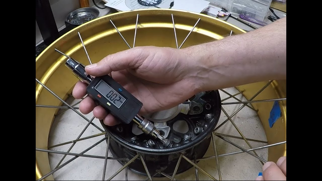 Инструмент для выравнивания колес мотоцикла TruSpoke, BMW R1250GS