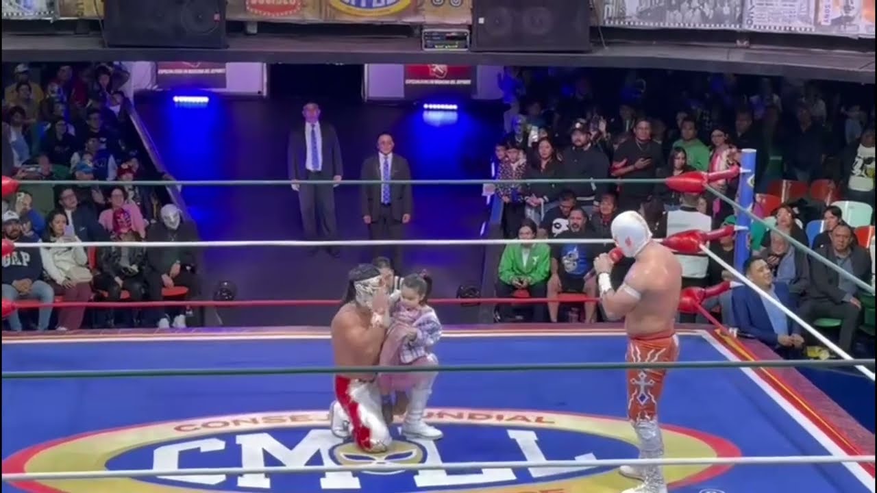 Místico reconoce la labor de Bandido luego de la batalla estelar en la Arena Coliseo
