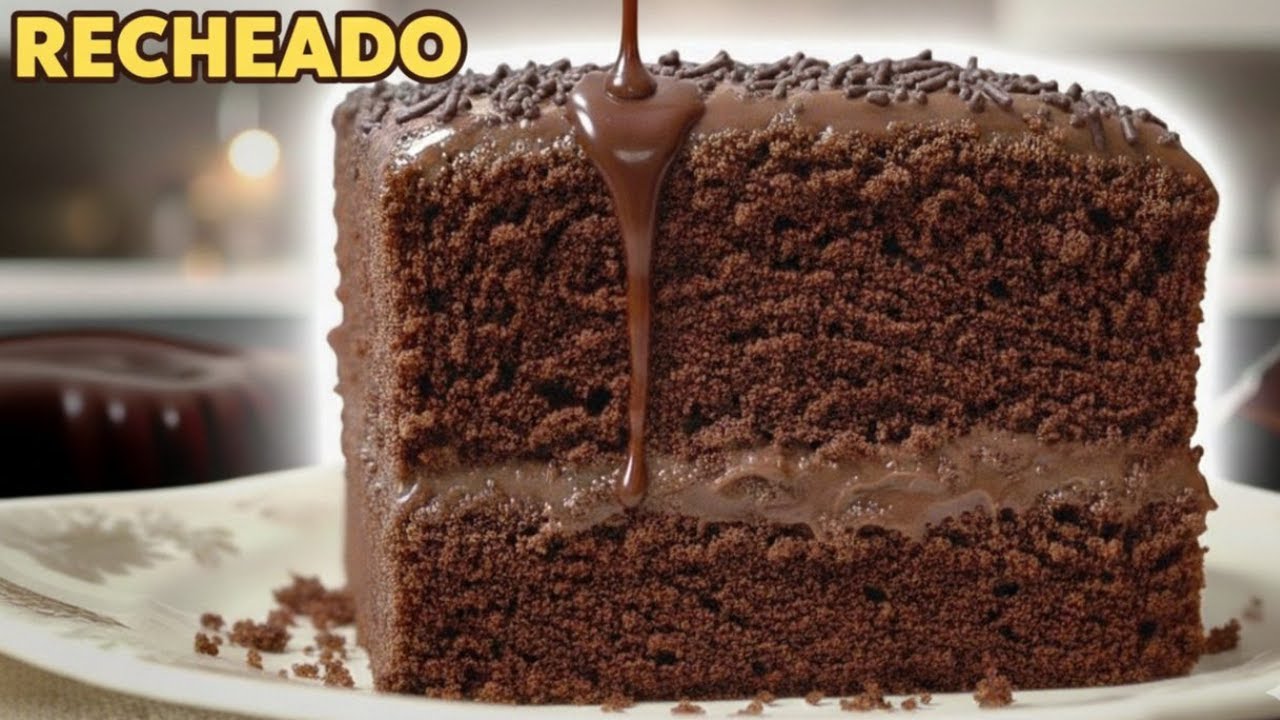 Bolo de Chocolate Caseiro Muito Húmido (Fica Perfeito!)
