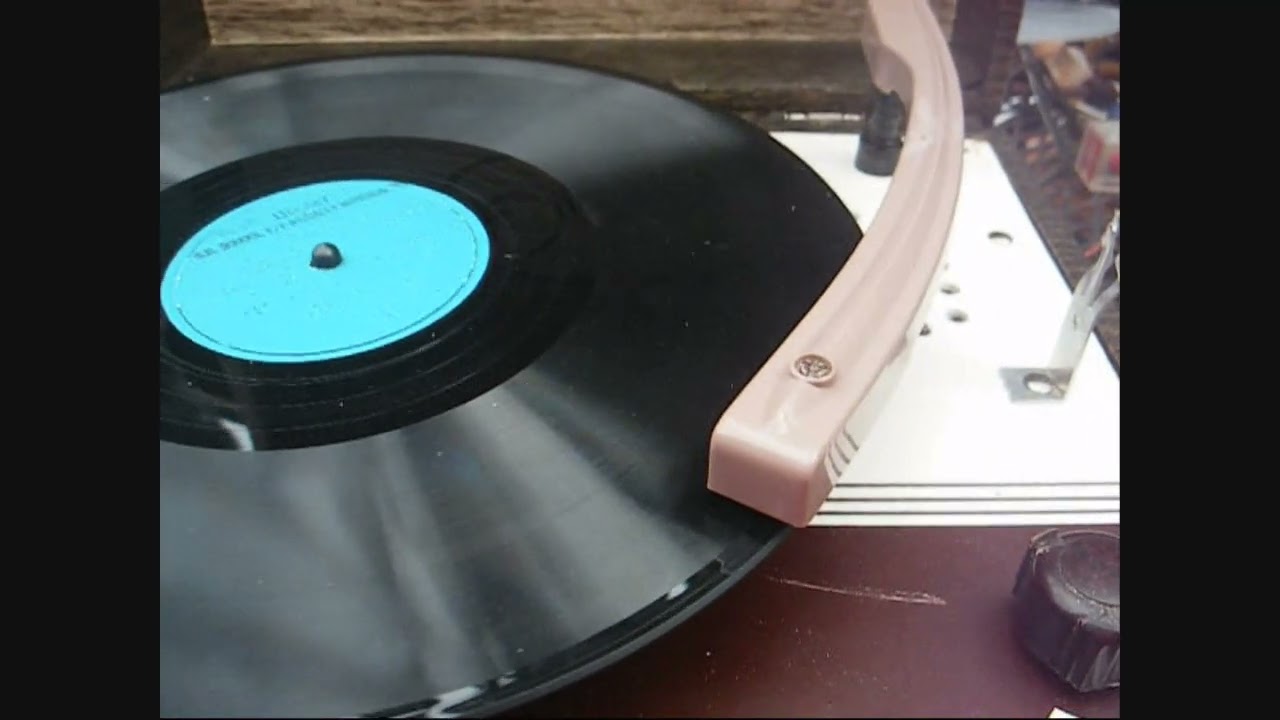 Minor repair of a Dynavox kiddie record player