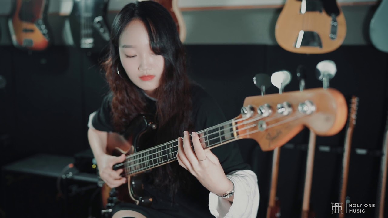 The Brother Johnson - Stomp! [Fender 1966 Jazz Bass]