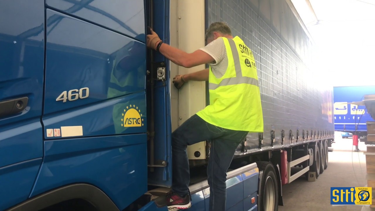 Attelage d'une semi remorque [Transport Routier]