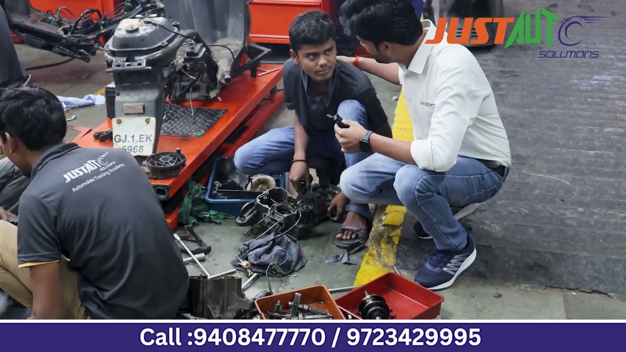 स्कूटी का इंजन कैसे खोले और कैसे फिट करें ?