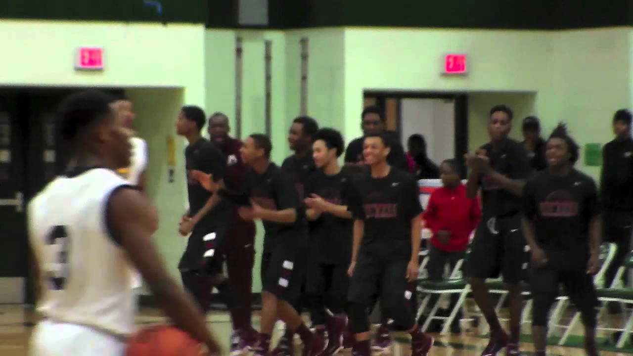Muskegon 6'4 SG Division 1 recruit Joeviar 