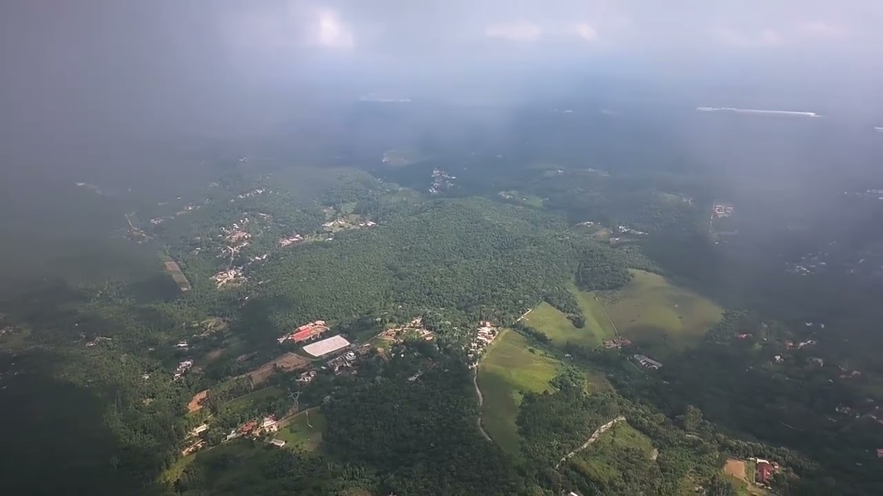 Drone some em enormes nuvens negras!