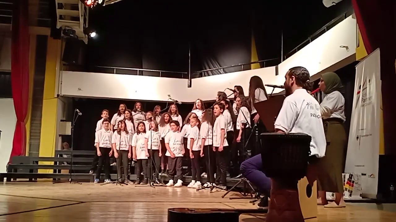 Ahmed Moussa | Egyptian choir |  Federkleid Deutsche