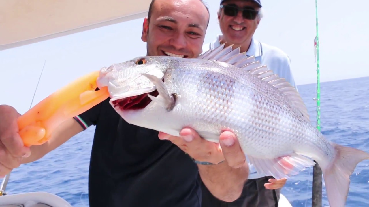 Qui come si fa - Traina con artificiali a Lampedusa (Italcanna)