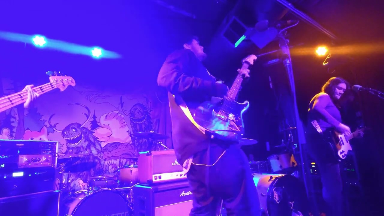 Giveaway - Shoulders (Live, 03/23)