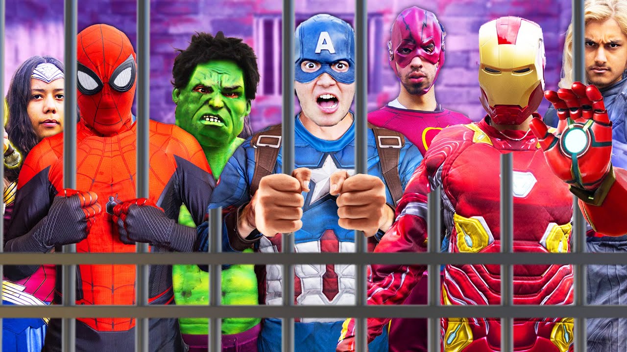 Superhero Prison Break! Avengers VS Justice League