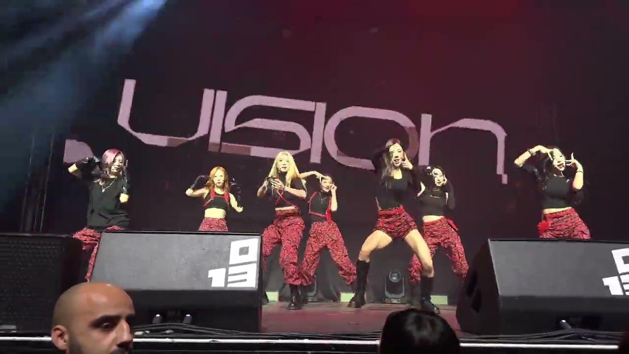 221117 Dreamcatcher (드림캐쳐) - VISION - Dreamcatcher [Apocalypse: Follow Us] in Tilburg (4k)