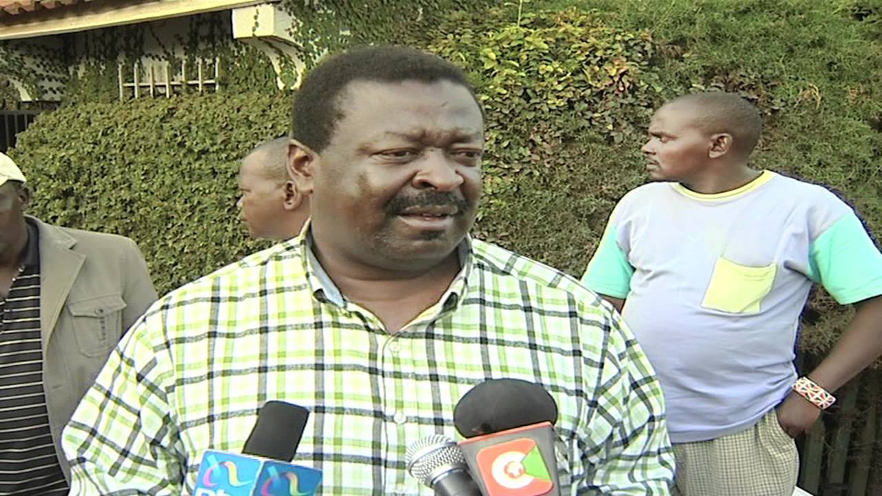 Mourners Throng Saitoti's Home