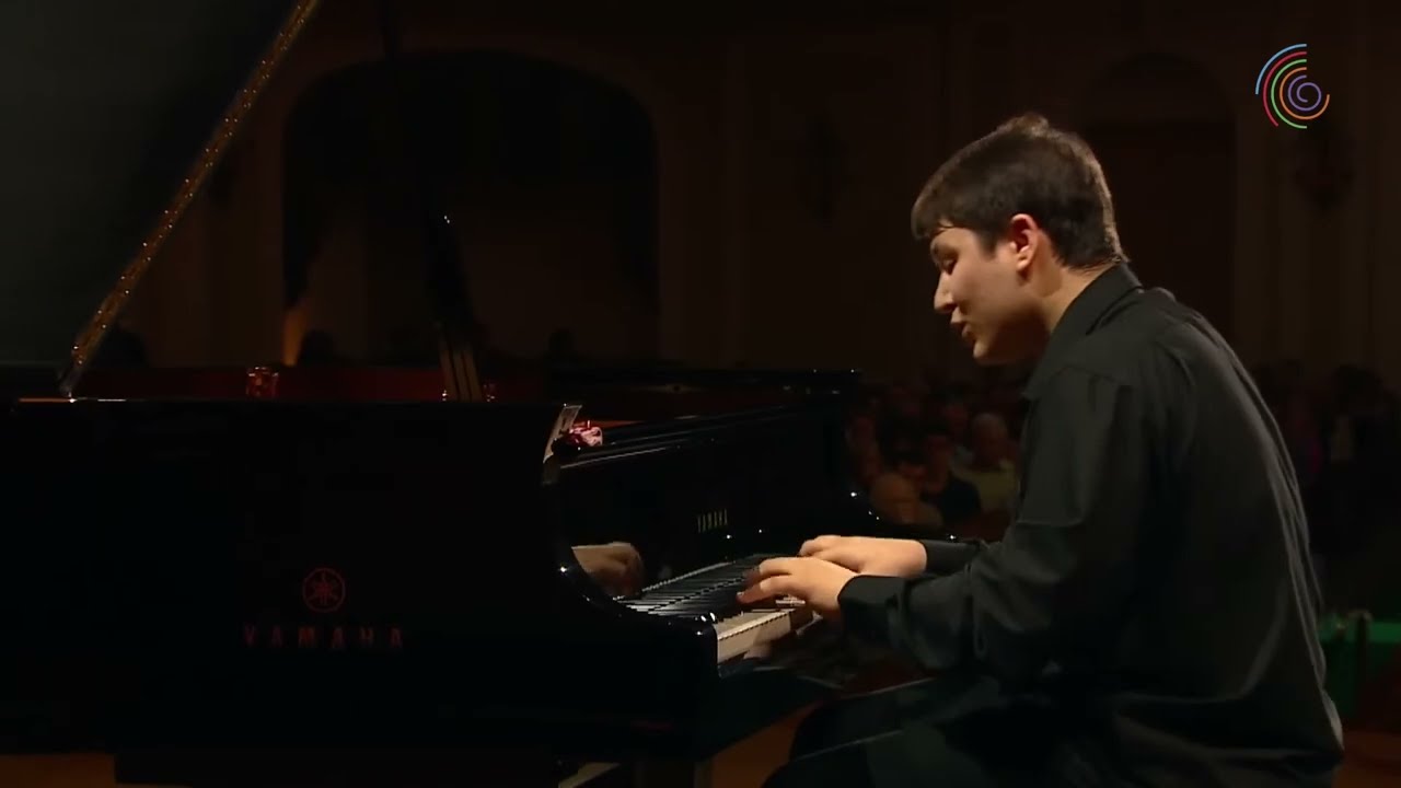 Sergey Davydchenko - Rachmaninoff: Etude-tableau in D major, Op. 39 No. 9
