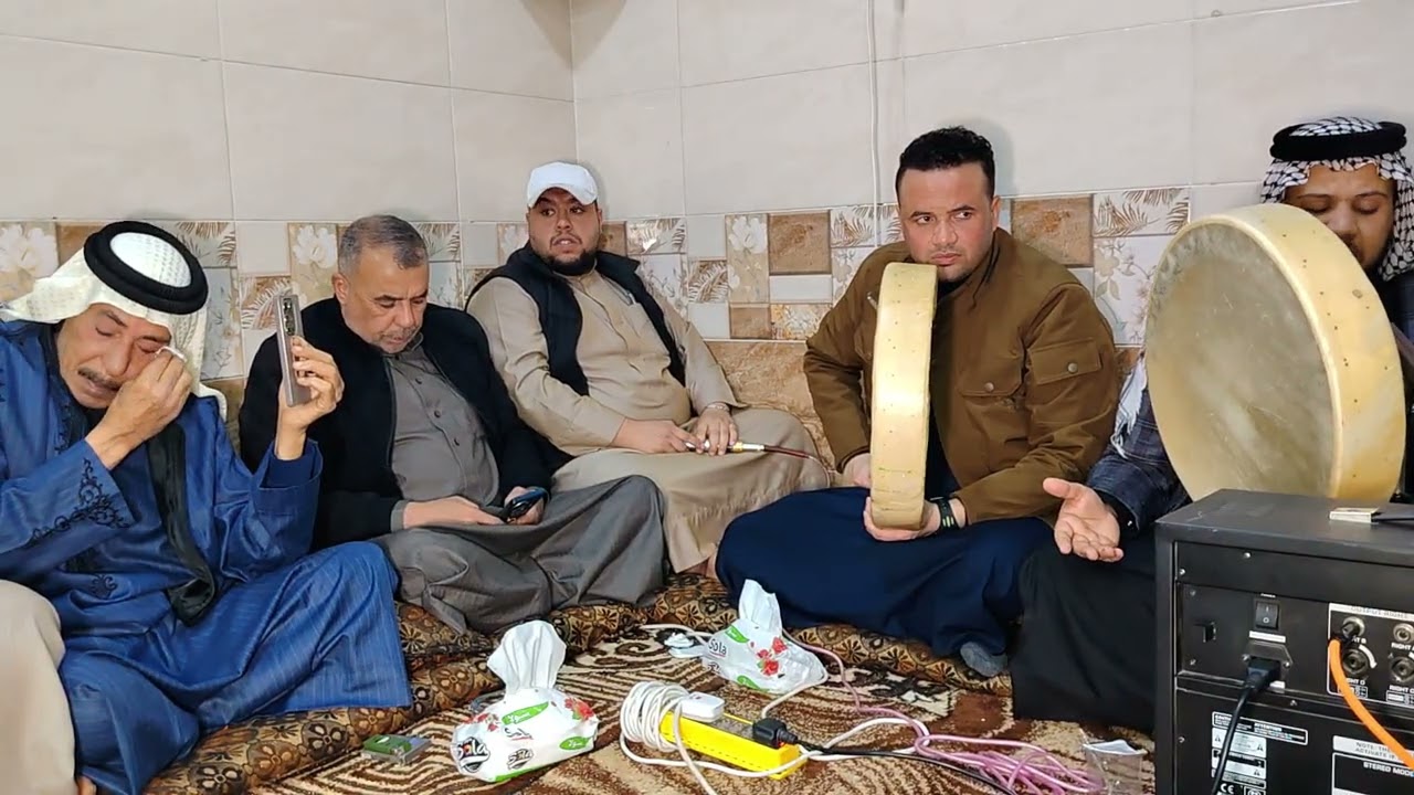 المداح احمد العزي ف2 المنقبه النبويه بمناسبة الذكرى السنوية على روح والدة السيد طه السبعاوي 