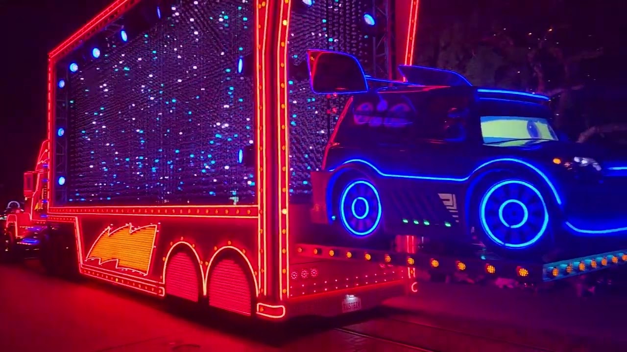 Desfile de luces de Disney conmemorando los 70 años de este Hermoso Mundo Mágico en California U.S.