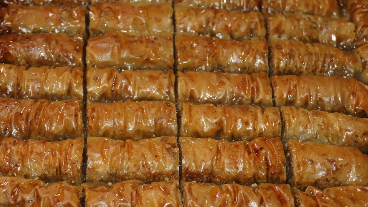 Вкусный рецепт пирога с грецкими орехами и пахлавой с простыми шагами