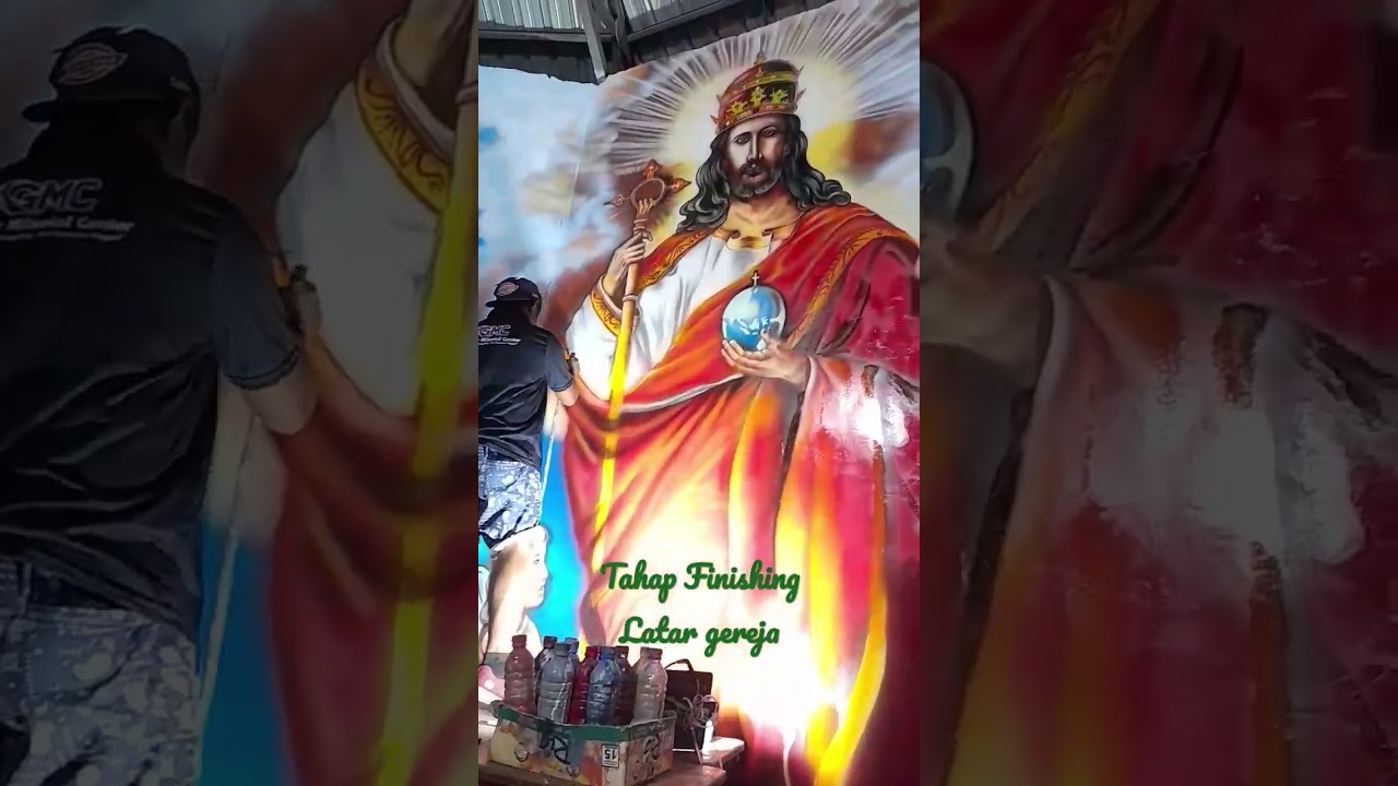 Finishing Gambar Kristus Raja, Stasi Kristus Raja Lewomuda, Latar Altar